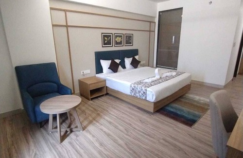 Khambhaliya Hotel | Hotel Swastik inn By Nexottel