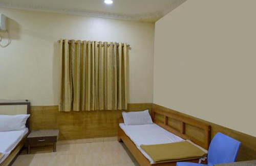 Central Pune Hotel | Hotel Synagauge Street, Camp