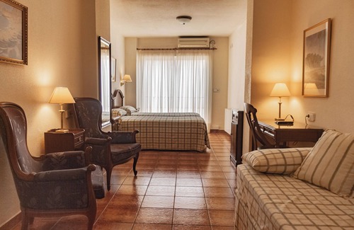 Tarbena Hotel | Hotel Tàrbena, in the middle of the Mediterranean mountains.