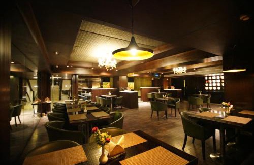 Raipur Hotel | Hotel The Golden Oak Central by Citrus Prime