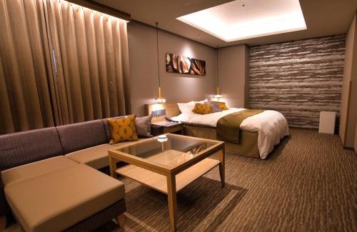 Kanie Hotel | HOTEL The KAISER -全室人工ラドン温泉-