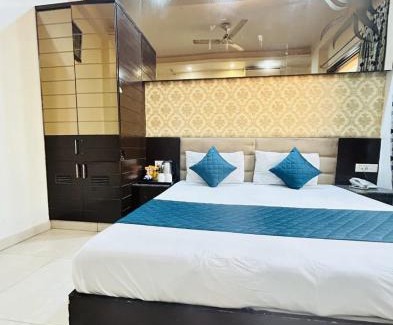 Karol Bagh Hotel | Hotel The Yug