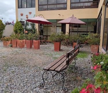 La Chapa Hotel | Hotel Villa Sofia