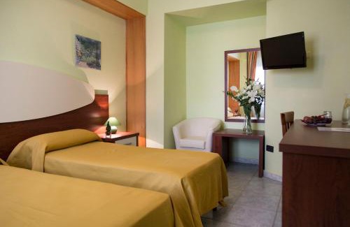 Marina di Mandatoriccio Hotel | Hotel Village Paradise