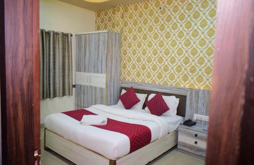 Rau Hotel | Hotel vinayak shree