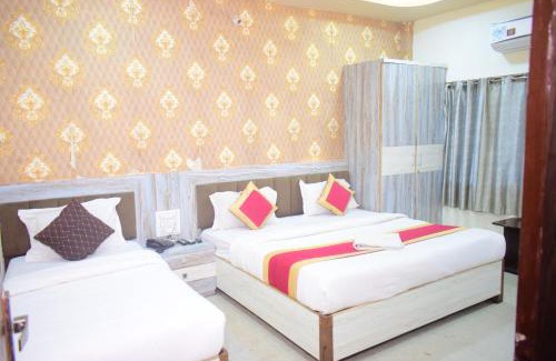 Rau Hotel | Hotel vinayak shree