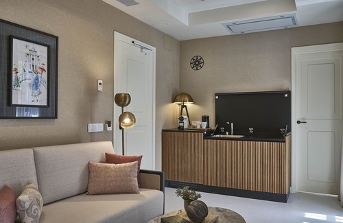 El Arenal Apartment | Hotel Vincci Molviedro Suites Apartments