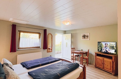 Lahnstein auf der Hohe Hotel | Hotel Waldhaus-Lahnstein - Room 5 - Double room in the basement