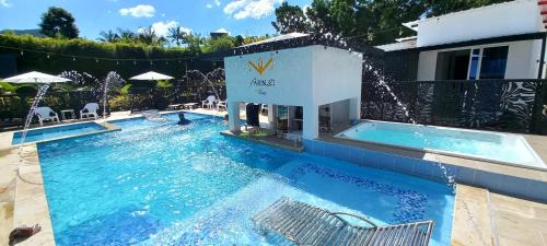 El Penol Hotel | Hotel y Cabañas Parinzzi