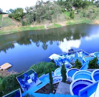 El Penol Hotel | Hotel y Termales Castillo Del Lago Guatape