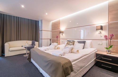 Heviz Hotel | Hotel ZENA beauty & shopping center