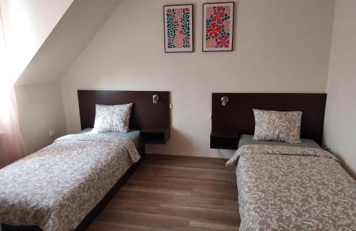 Siechnice Bed & Breakfast | Hotelik pod Baranami