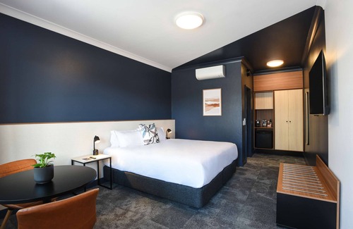 Adelaide Central Business District Hotel | HotelMOTEL Adelaide