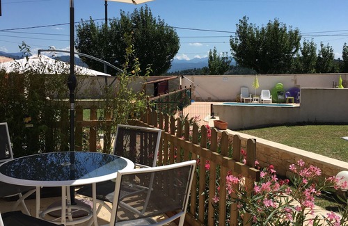 Chateauneuf-Val-Saint-Donat House | House for 2 or 4 people, ideal for a couple with children, shared pool