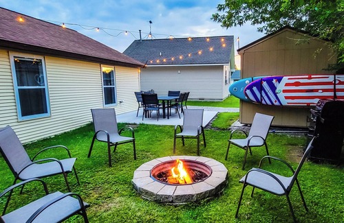 Houghton Lake Cottage | Houghton Lake Lakeview/Gazebo/Firepit/Kayak/SUP, A/C/Lake Access/Trails