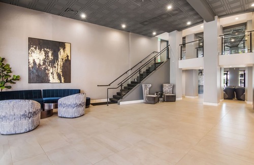 Bakersfield Hotel | Hourglass Hotel, Trademark Collection by Wyndham