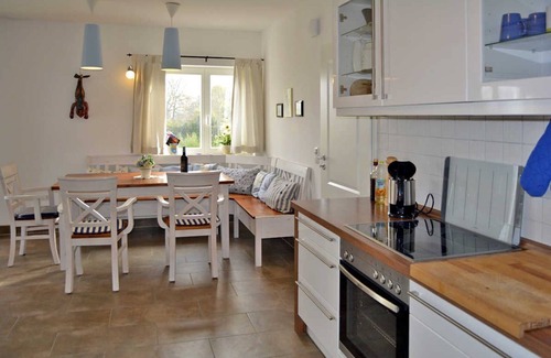 Freest Apartment | House 1 - thatched house in the fishing village