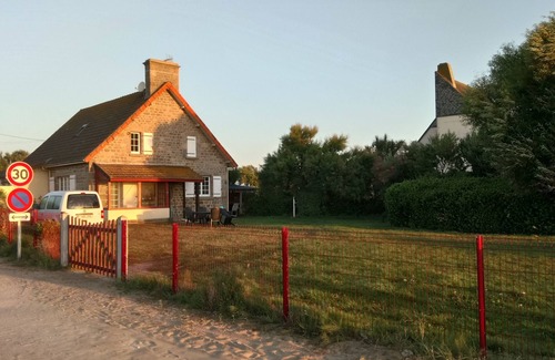 Montfarville House | House 10 meters from a sandy beach near Barfleur