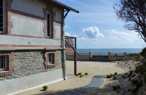 Prefailles House | House 1872, beautiful architecture, renovated, facing sea, sun and calm
