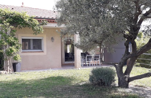 Cuxac-dʼAude House | House between sea and garrigue