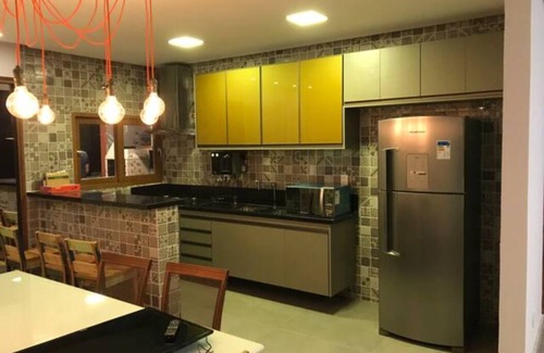 Parafuso House | House