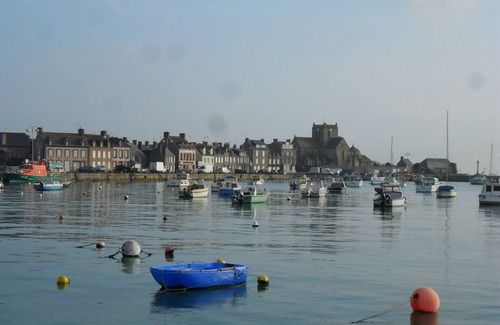 Barfleur House | House center of barfleur
