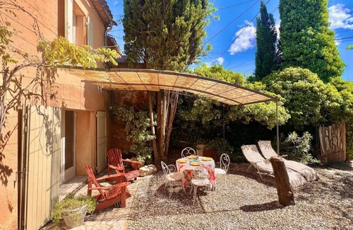 Gargas House | House close to Roussillon, Luberon, Provence pet friendly ,splasch pool