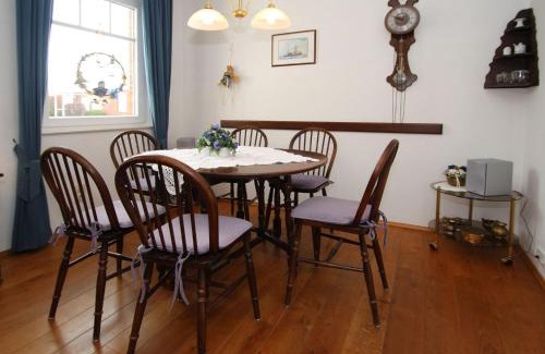 Dornumersiel House | House, Dornumersiel