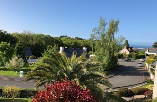 Etables-sur-Mer House | House for 10 people - sea view, beach 600m away, ideal with family or friends