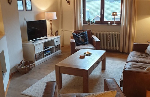 Schwalefeld House | House for 8 persons. 5 bedrooms, 2 bathrooms, 3 toilets with garage/garden.