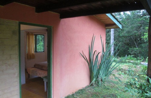 Goncalves Cottage | House for rent with beautiful view, furnished, annual or season.