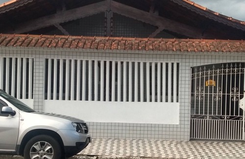 Praia Grande House | House for Season 3 blocks from the Beach 🏖️ ⛱️🌻