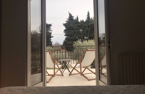 Sarrians House | HOUSE FULL OF CHARM IN PROVENCE, CALM, SUN PROVIDES SUMMER