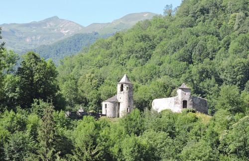 Ustou House | House in beautiful stone walls-a cozy nest in Trein d'Ustou.