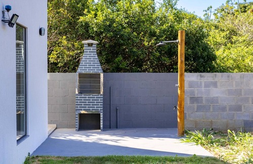 Tamoios House | House in Cabo Frio for 8 People Pontal do Per B