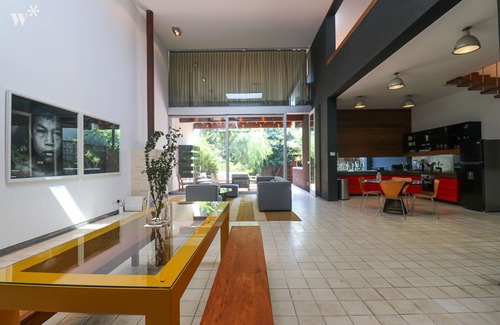 Miraflores House | House in Miraflores by Wynwood House