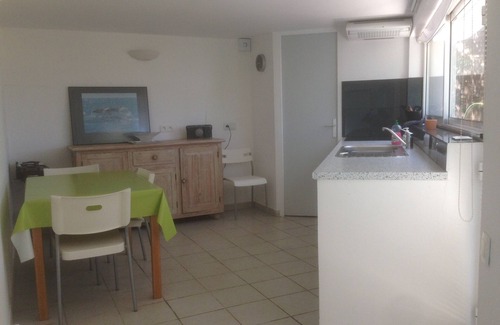 Ollioules House | House in Ollioules in the very quiet countryside with terrace and garden