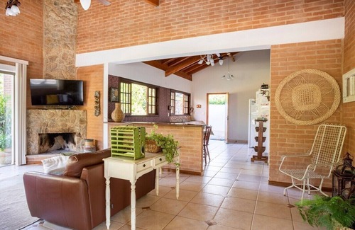 Monte Alegre do Sul Cottage | House in paradise! Access to the river, fruit trees, close to the cachaça route.