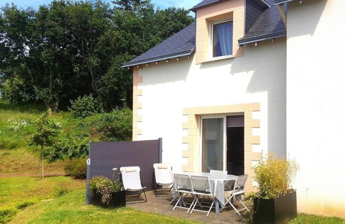 Saint-Quay-Portrieux House | House in St. Quay near GR34 and Beaches