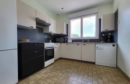 Saint-Remy-le-Petit House | House in the countryside, .covered and heated swimming pool