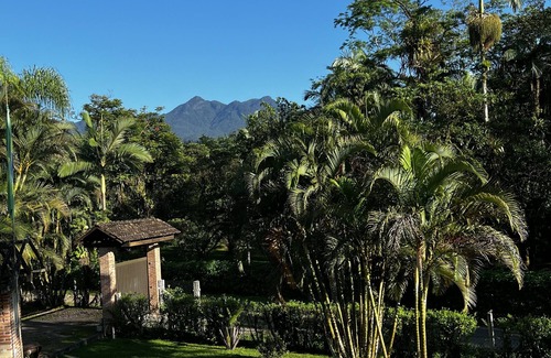 Morretes House | House in the middle of the Morretes Atlantic Forest overlooking Pico do Marimbi
