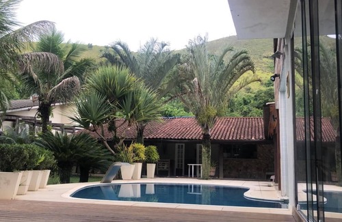 Frade House | House in the woods