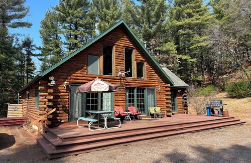 Adams House | House in the woods perfect vacation rental for those to escape