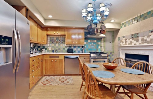 Issaquah House | House in the Woods [whole house]