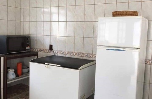 Raul Cury House | House itanhaem (swimming pool) 80m from the beach.