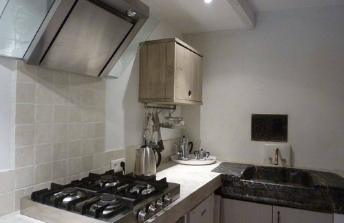 Lagrasse Apartment | House La France - Ramparts & Riverside (Sleeps 2)