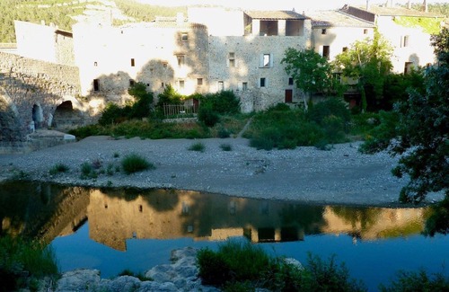 Lagrasse Apartment | House La France - Ramparts & Riverside (Sleeps 2)