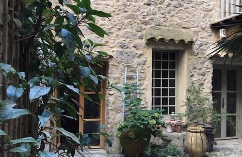 Lagrasse House | House La France -Terrace Apartment. RIVERSIDE home overlooking the river Orbieu