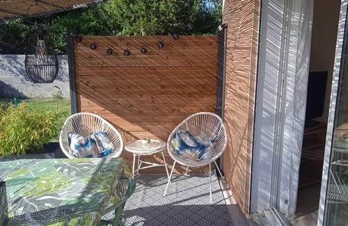 Lavalette House | House located in the countryside, air-conditioned.