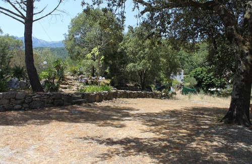 Isolaccio-di-Fiumorbo House | House of character in garden near sea and river